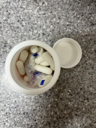 프리마인 성큼다가온 봄, 이너뷰티를 챙겨야 피부도 화사하게, 컨디션도 활기차게. 흡수율을 높인 고효율 비타민. — 4점을 준 리뷰어가 2023년 2월 올린 사용 사진