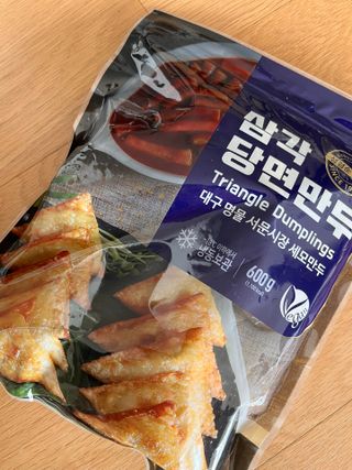 (주)성경순만두 곤약만두.콘치즈만두,삼각당면만두,당면 야끼만두,대구전통 납작만두,떡뽁이 매콤소스,달콤소스 — 4점을 준 리뷰어가 2023년 3월 올린 사용 사진
