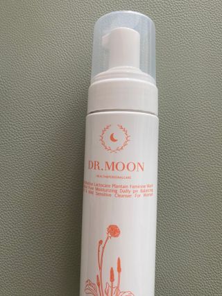 MF프리 [닥터문] 유산균 락토케어 질경초 여성청결제 200ml (폼타입) — 5점을 준 리뷰어가 2022년 5월 올린 사용 사진