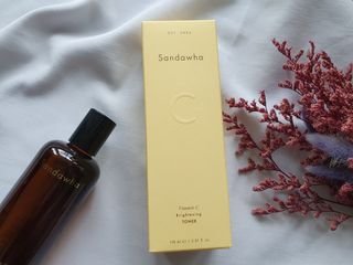 스킨큐어 산다화 비타민c 화이트닝 토너 150ml — 5점을 준 리뷰어가 2021년 12월 올린 사용 사진
