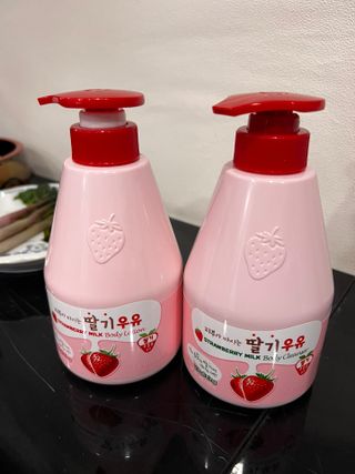 [과일나라] 피부가 마시는 딸기우유 바디클렌저&바디로션 — 5점을 준 리뷰어가 2022년 2월 올린 사용 사진