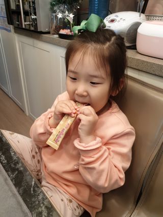다나음 셀렌에 빠진 아연면역젤리 열대과일맛+사과맛 — 5점을 준 리뷰어가 2021년 2월 올린 사용 사진