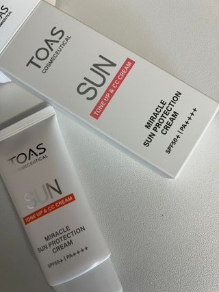 (구매평)스마트 스토어 구매평 _토아스 선 프로텍션 크림 혼합자차 선크림 50g — 5점을 준 리뷰어가 2025년 9월 올린 사용 사진