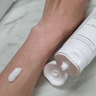 셀프 모이스처라이징 프로텍션 크림 셀프 모이스처라이징 프로텍션크림 — 5점을 준 리뷰어가 2022년 4월 올린 사용 사진
