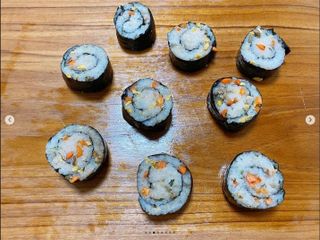 해풀잎 누구나 김밥*1ea [(혼합야채 35g *1ea,  김밥김 (5g, 5ea),  양념간장 (6g, 5ea), 참기름(5g, 2ea)] — 4점을 준 리뷰어가 2022년 7월 올린 사용 사진