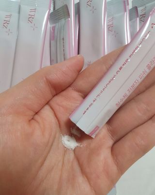 방방곳곳 청수체 콜라겐 — 5점을 준 리뷰어가 2022년 3월 올린 사용 사진