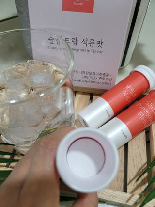 [슬림드랍 석류맛] 건기식 다이어트 보조제 겸 비타민 — 5점을 준 리뷰어가 2022년 1월 올린 사용 사진