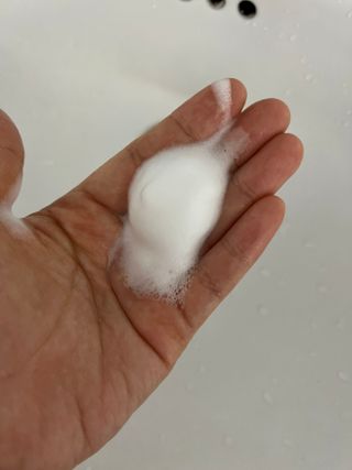 약손명가코스메틱 에오스보떼 브라이트닝 버블 폼 클렌징 300ml — 4점을 준 리뷰어가 2021년 12월 올린 사용 사진