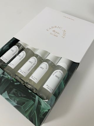 디어포레스트 [5개세트] 숲속의 하루 패브릭미스트 (섬유향수/ 룸스프레이) 50ml 5개 — 5점을 준 리뷰어가 2022년 9월 올린 사용 사진