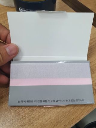[갸스비] 메이크업은 그대로, 피지만 쏙 - BB킵 오일컨트롤 파우더 페이퍼 — 5점을 준 리뷰어가 2021년 6월 올린 사용 사진