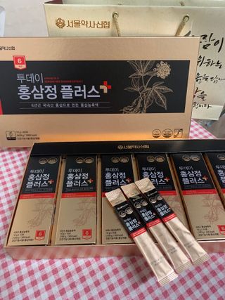 서울약사신협_투데이홍삼정플러스스틱_10g x 60포 — 5점을 준 리뷰어가 2021년 7월 올린 사용 사진