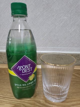 몽베스트 Montbest with Sparkling water Lemon OR Lime 20병(랜덤) — 5점을 준 리뷰어가 2022년 12월 올린 사용 사진