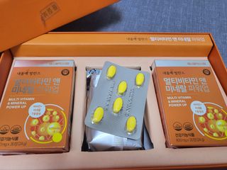 서울약사신협_내몸애발란스멀티비타민앤미네랄파워업_800mg x 90정 — 5점을 준 리뷰어가 2021년 9월 올린 사용 사진