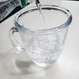 몽베스트 Montbest with Sparkling water Plain 20병 — 5점을 준 리뷰어가 2022년 6월 올린 사용 사진