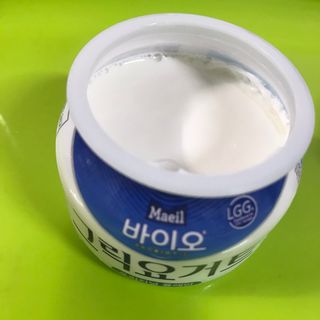 매일바이오 그릭요거트 오리지널 플레인 4개, 로스터리 커피믹스 4개 — 5점을 준 리뷰어가 2021년 12월 올린 사용 사진