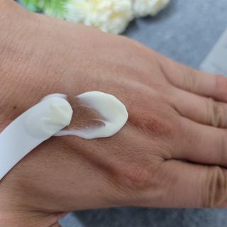 소담스퀘어 상암 라디셀 인텐시브 큐어 크림 50ml — 5점을 준 리뷰어가 2022년 11월 올린 사용 사진
