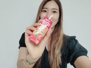 [롯데칠성] 야채듬뿍 더'진한 [롯데칠성] 야채는 이제 COLORFULL! 야채듬뿍  더 진한 레드 4개 +퍼플 4개 (총 8개) — 5점을 준 리뷰어가 2023년 6월 올린 사용 사진