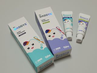 닥터데디스 안심불소 튼튼치약(청포도, 민트 중 택 1) 60g + 여행용 미니 치약 15g — 5점을 준 리뷰어가 2022년 12월 올린 사용 사진