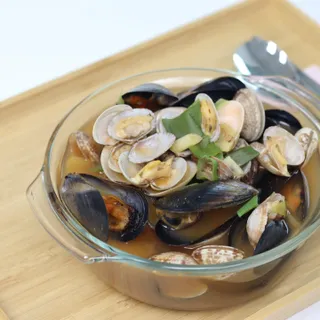 [푸딩팩토리] 바지락홍합탕 500g / 얼큰바지락홍합탕 590g — 5점을 준 리뷰어가 2022년 10월 올린 사용 사진