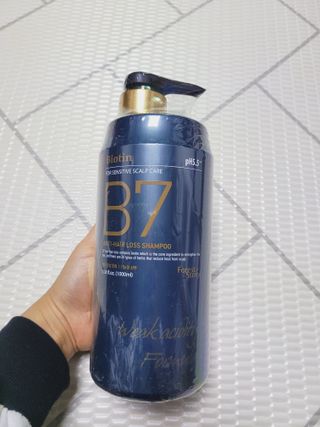 [포레스트스토리] 탈모증상완화 샴푸 1,000ml — 5점을 준 리뷰어가 2022년 3월 올린 사용 사진