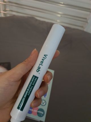 바이브랩 [탈모증상완화] 헤어라인 눈썹 두피앰플 — 5점을 준 리뷰어가 2022년 1월 올린 사용 사진