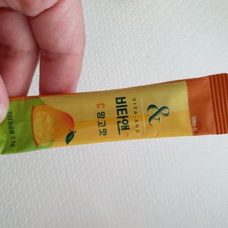 비타앤C 레몬맛, 망고맛 — 5점을 준 리뷰어가 2021년 4월 올린 사용 사진