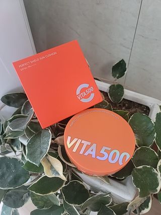 광동생활건강 MF[광동] 비타500✨주름개선·미백·SPF50+🌞퍼펙트쉴드 빅 선쿠션 본품 — 5점을 준 리뷰어가 2024년 5월 올린 사용 사진