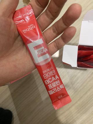 인디닥터 면역 생생 핑크 이뮨 젤리 + 타이탄 BCAA 프로틴 젤리스틱 — 5점을 준 리뷰어가 2022년 5월 올린 사용 사진
