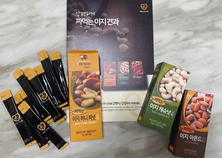 짜먹는 이지견과 짜먹는 이지아몬드, 짜먹는 이지허니피넛, 짜먹는 이지캐슈넛 각 10g X  10포 — 5점을 준 리뷰어가 2021년 2월 올린 사용 사진