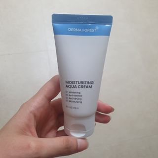 더마포레스트 모이스처라이징 아쿠아크림 / 수분크림 히알루론산 펩타이드 보습 미백 주름개선 — 4.5점을 준 리뷰어가 2021년 6월 올린 사용 사진
