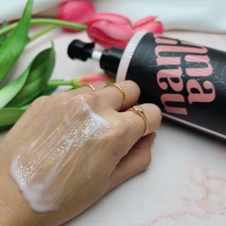 난나 살몬 스파이더 검버섯 미백 톤업 화이트닝 연어 앰플 크림 300ml 대용량 — 5점을 준 리뷰어가 2022년 12월 올린 사용 사진