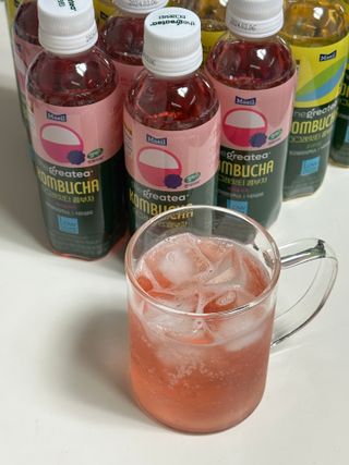 더그레잇티 콤부차 [매일유업] 더그레잇티 44kcal 콤부차 300ml *12개입 (오리지널 6개+베리리치 6개) — 5점을 준 리뷰어가 2023년 8월 올린 사용 사진
