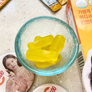 [광동제약] 비타500데일리스틱 50포 & 비타500구미 1개 — 4.5점을 준 리뷰어가 2021년 12월 올린 사용 사진