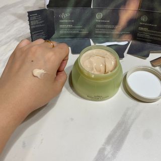 카오리온코스메틱스 사카로미세스와 시카의 만남        릴리피 릴렉싱 크림 진정한 탄력을 경험해보세요 — 5점을 준 리뷰어가 2021년 6월 올린 사용 사진