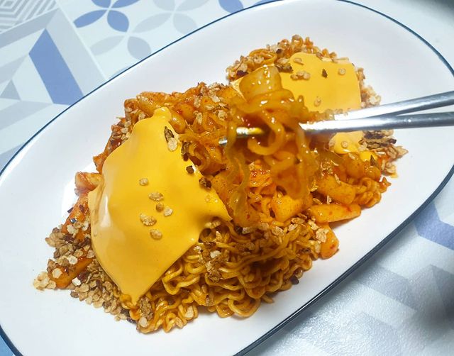 더밥  고추마녀 라볶이 +  나이스미 무설탕 현미후레이크 리뷰 사진