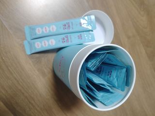 페페로니 잘 먹는 캣츄 - 원양선 참치 24개입 — 4점을 준 리뷰어가 2021년 8월 올린 사용 사진