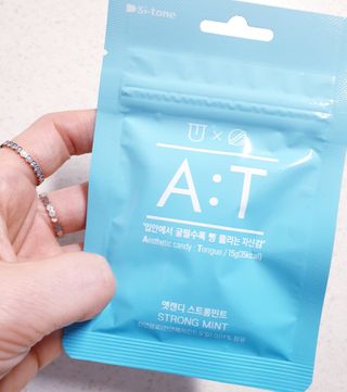 입 냄새 완화에 도움을 주는 에티켓 캔디 앳캔디 스트롱민트 — 5점을 준 리뷰어가 2021년 2월 올린 사용 사진