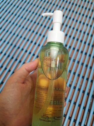 스킨큐어 산다화 순한 클렌징 동백 오일 200ml — 5점을 준 리뷰어가 2023년 8월 올린 사용 사진