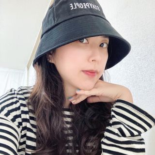 [스테이피플] STAYPEOPLE BUCKET HAT (BLACK) — 5점을 준 리뷰어가 2022년 9월 올린 사용 사진