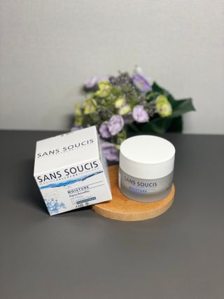 산수시 아쿠아 베네핏 24h 수부지 물광 속건조 수분크림 50ml — 5점을 준 리뷰어가 2021년 7월 올린 사용 사진
