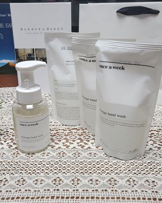 원스어윅 핸드워시 모링가향 본품1 + 리필파우치3 — 5점을 준 리뷰어가 2021년 1월 올린 사용 사진