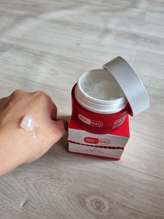 레드투래드 센서티브 슈퍼 크림 50ml — 5점을 준 리뷰어가 2021년 11월 올린 사용 사진