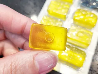 마요라 히말라야 솔트 캔디 2종-페퍼민트 맛, 라임민트 맛 — 5점을 준 리뷰어가 2023년 1월 올린 사용 사진