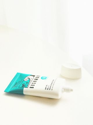 부쉬맨 워터프루프 프로 선크림 50g SPF50+ PA++++ — 4.5점을 준 리뷰어가 2023년 5월 올린 사용 사진