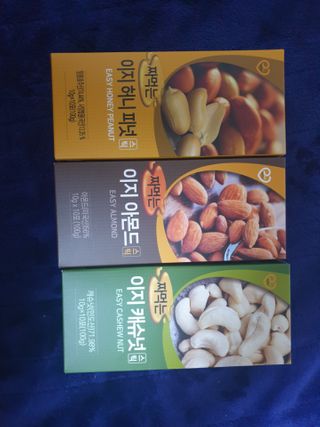 짜먹는 이지견과 짜먹는 이지아몬드, 짜먹는 이지허니피넛, 짜먹는 이지캐슈넛 각 10g X  10포 — 5점을 준 리뷰어가 2021년 2월 올린 사용 사진