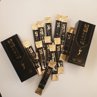 헬스업_천명진프리미엄홍삼스틱_10ml x 30포 — 4점을 준 리뷰어가 2021년 1월 올린 사용 사진