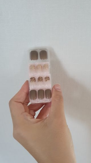 데싱디바 매직프레스 레귤러 스퀘어_6종 중 택 1 — 5점을 준 리뷰어가 2021년 9월 올린 사용 사진