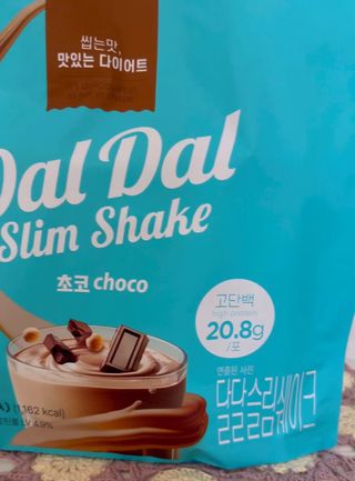 달달슬림쉐이크 프리 (릴스) 달달슬림 맛있는 단백질 쉐이크 파우치 다이어트 식사대용 프로틴 파우더 보충제 — 5점을 준 리뷰어가 2025년 8월 올린 사용 사진