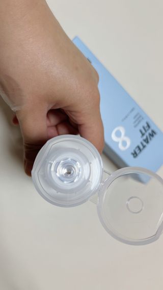 나우 [리브엠]피부 속부터 겹겹이, 촘촘하게! 워터핏8중 수분착붙 크림 — 5점을 준 리뷰어가 2025년 5월 올린 사용 사진