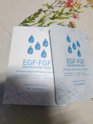 Dr.느루벗 느루벗 EGF FGF 스킨 리커버리 마스크 10장 — 3점을 준 리뷰어가 2021년 4월 올린 사용 사진